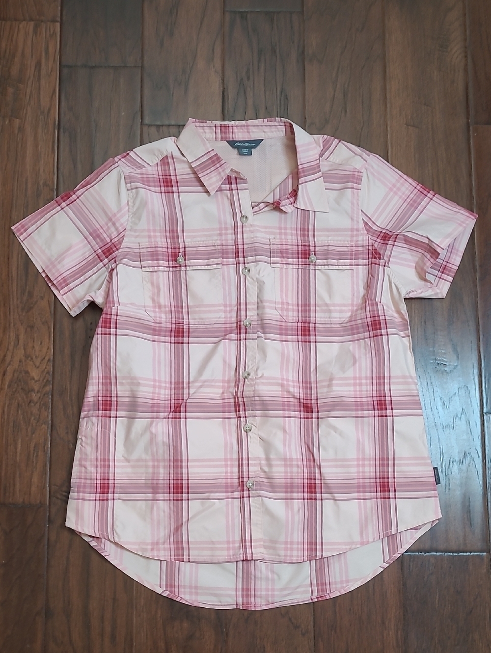 Eddie Bauer Pink Plaid Short-Sleeve Button-Up Shirt size Medium